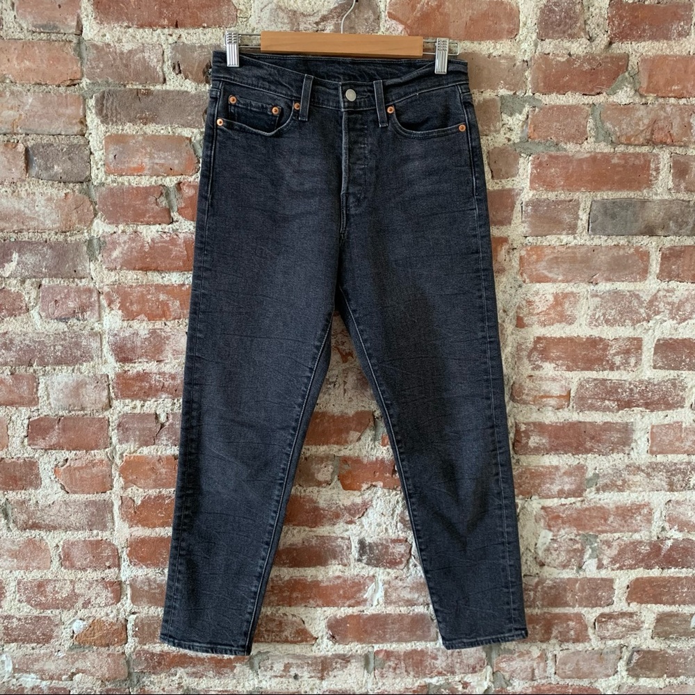 Levi’s Black Mom Fit Button-Fly Jeans Size 27